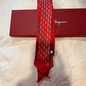 Ferraegamo unique custom  silk-scarf or pocket square with Statue of Liberty